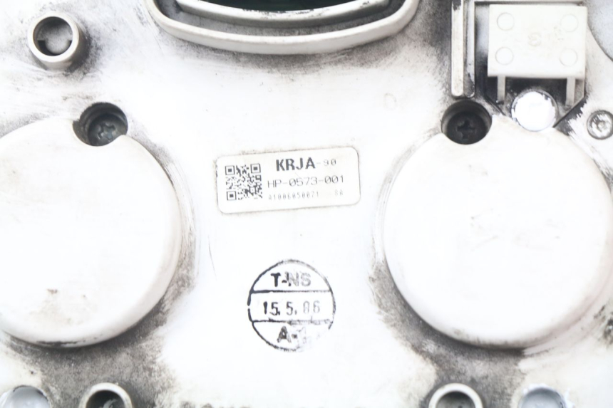 photo de COMPTEUR HONDA FES PANTHEON 125 (2003 - 2007) - État de surface