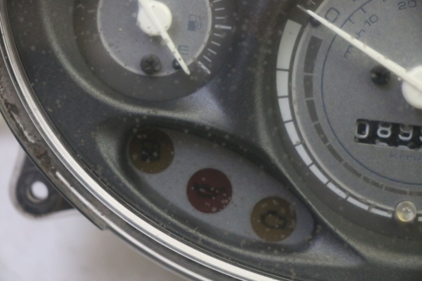 photo de COMPTEUR PIAGGIO FLY 4T 50 (2013 - 2017) - Zoom état d’usage