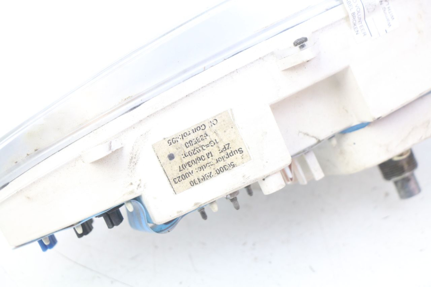 photo de COMPTEUR  PIAGGIO FLY 100 (2006 - 2010) - Points de fixation