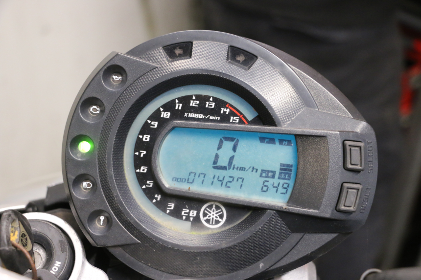 photo de COMPTEUR  YAMAHA FZ6 N FAZER 600 (2004 - 2006)