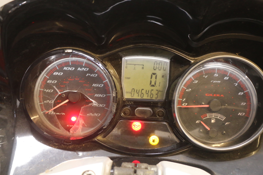 photo de COMPTEUR GILERA GP 800 (2007 - 2013)