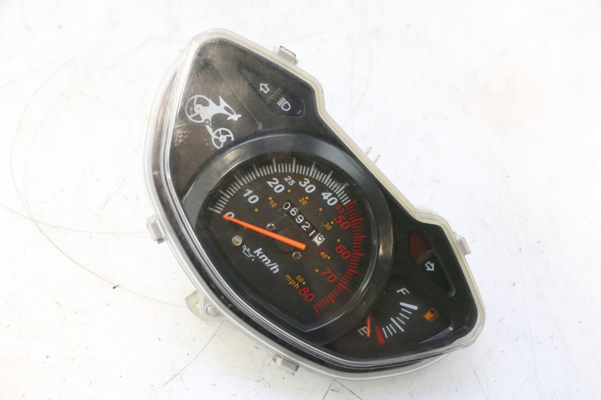 photo de COMPTEUR  VASTRO GP 2T 50 (2013 - 2017) - Vue principale