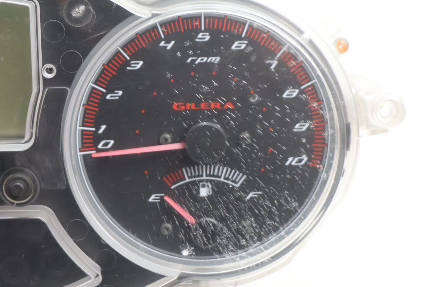 photo de COMPTEUR GILERA GP 800 (2007 - 2013) - Vue d’ensemble