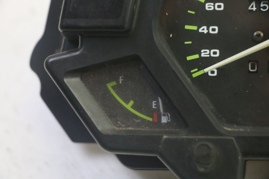 photo de COMPTEUR  KAWASAKI GPX R WARBIRD 600 (1988 - 1993) - Zoom état d’usage