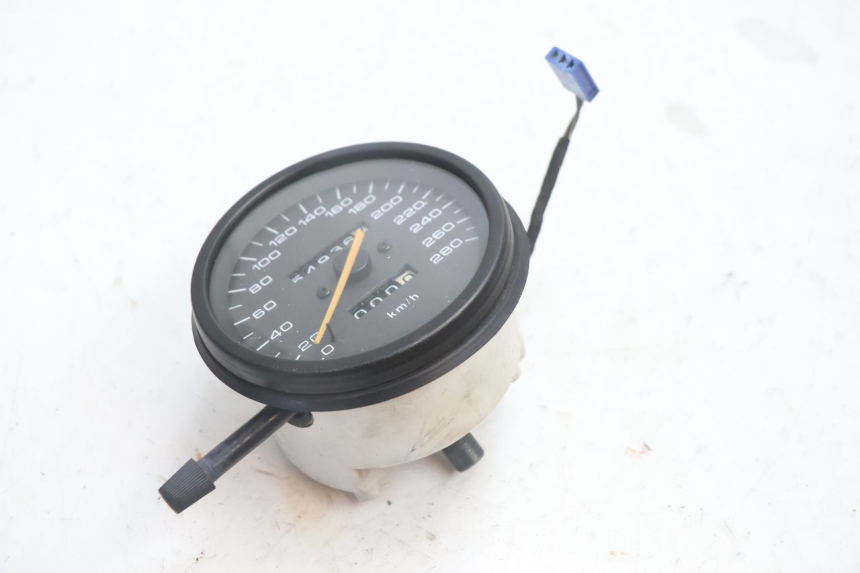 photo de COMPTEUR  SUZUKI GSX F GSXF 750 (1988 - 1998) - Autre angle de vue