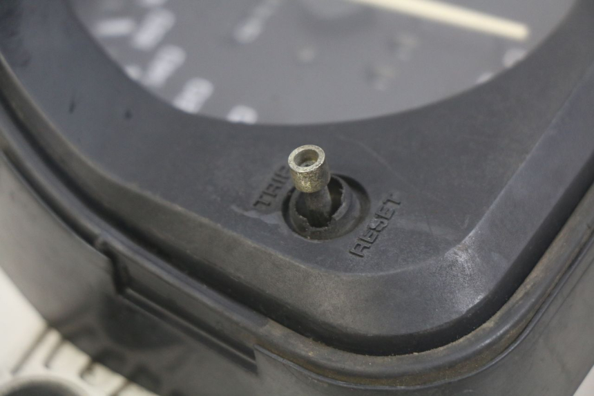 photo de COMPTEUR HONDA CBR F SC25 1000 (1989 - 1992)