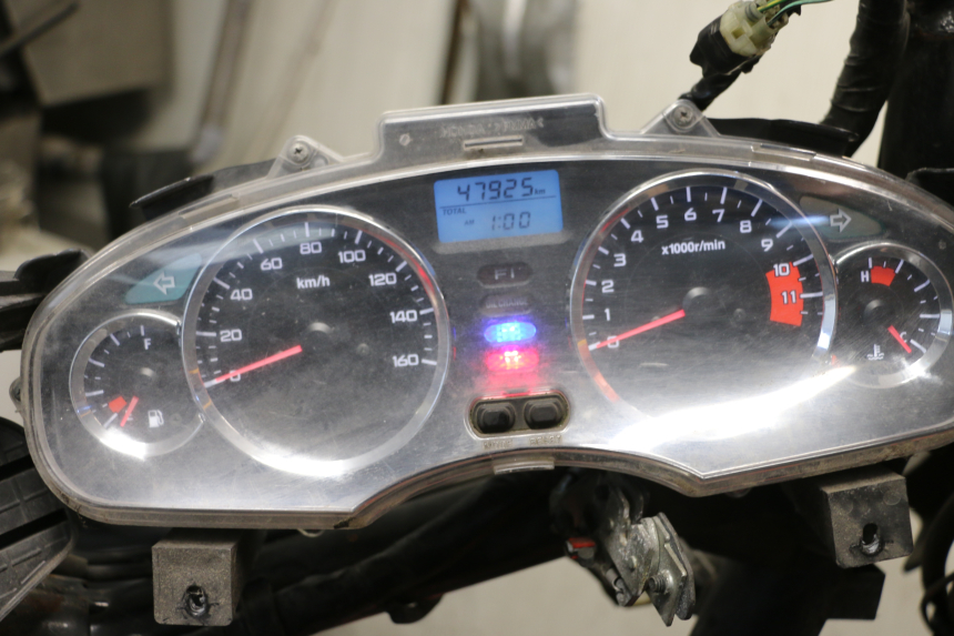 photo de COMPTEUR HONDA FES S-WING SWING ABS 125 (2007 - 2015)