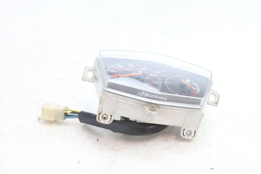 photo de COMPTEUR PEUGEOT KISBEE 2T 50 (2010 - 2017) - Gros plan technique