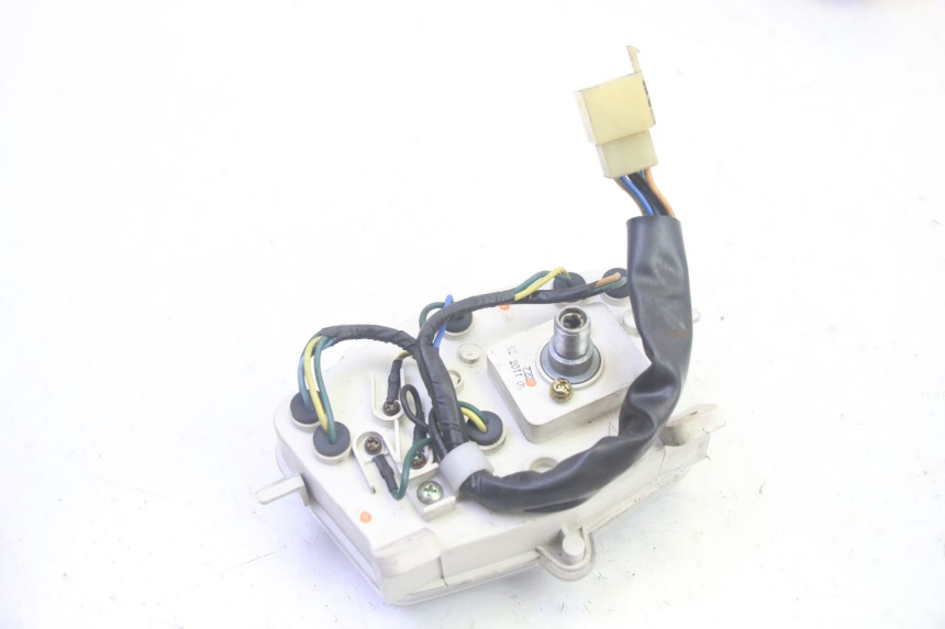 photo de COMPTEUR PEUGEOT KISBEE 4T 50 (2010 - 2017) - Points de fixation