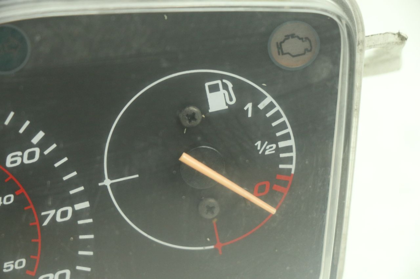 photo de COMPTEUR PEUGEOT KISBEE 4T 50 (2018 - 2022) - Zoom état d’usage