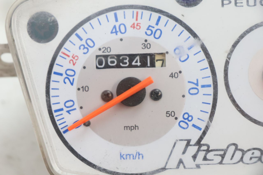 photo de COMPTEUR PEUGEOT KISBEE 4T 50 (2010 - 2017) - Détail de la pièce