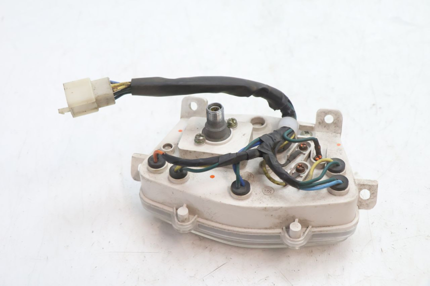 photo de COMPTEUR PEUGEOT KISBEE 4T 50 (2010 - 2017) - État de surface