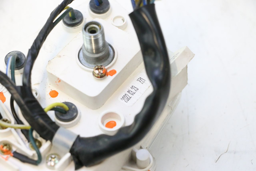 photo de COMPTEUR PEUGEOT KISBEE 4T 50 (2018 - 2022) - Gros plan technique