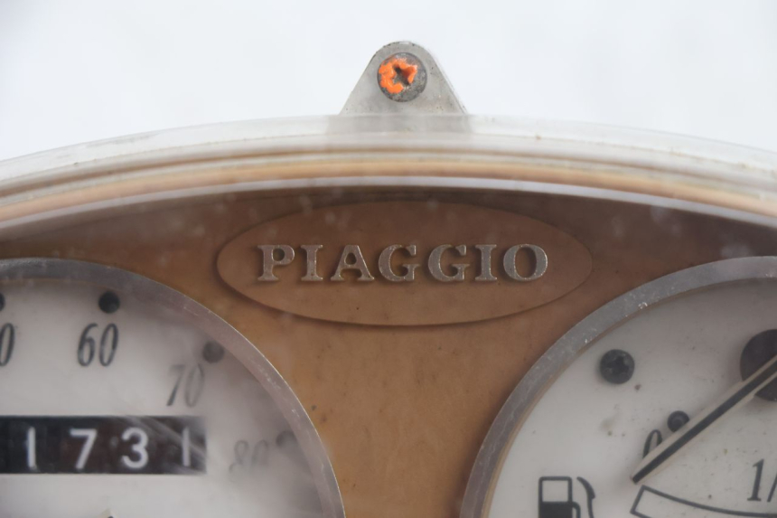 photo de COMPTEUR  PIAGGIO LIBERTY 50 (1998 - 2003) - Autre angle de vue