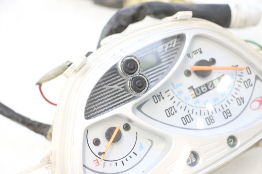 photo de COMPTEUR KYMCO LIKE 125 (2009 - 2016) - Autre angle de vue