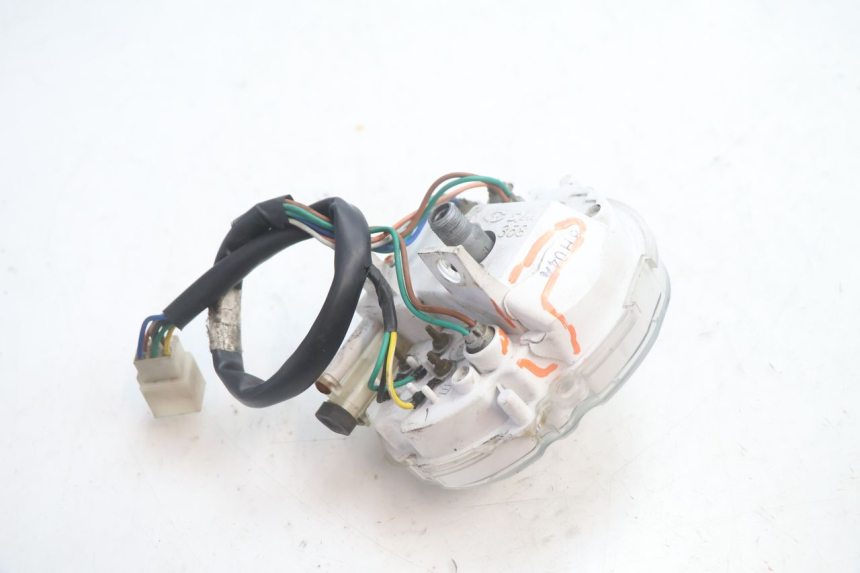 photo de COMPTEUR  SYM MIO 50 (2005 - 2010) - Points de fixation