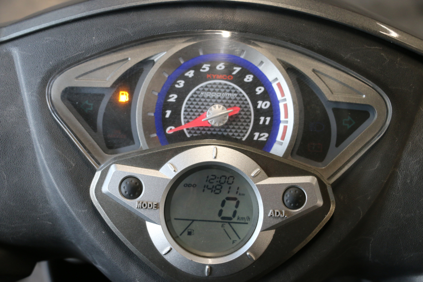 photo de COMPTEUR  KYMCO MOVIE S 125 (2009 - 2018) - Autre angle de vue