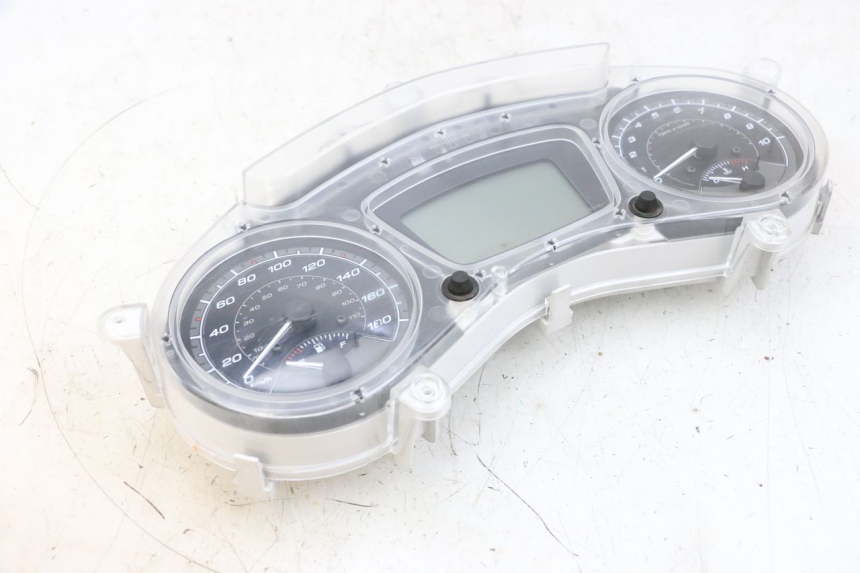 photo de COMPTEUR  PIAGGIO MP3 HPE 300 (2019 - 2026) - Points de fixation