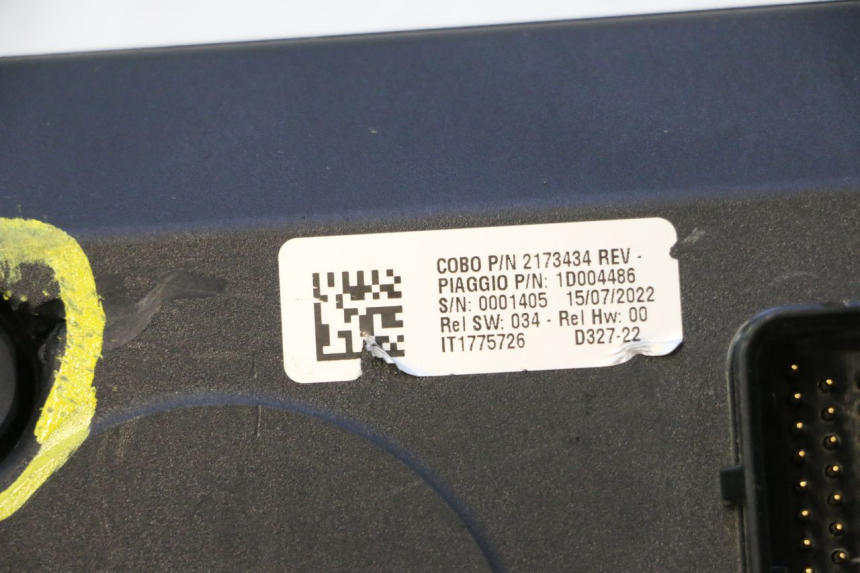 photo de COMPTEUR  PIAGGIO MP3 HPE 530 (2022 - 2026) - Vue d’ensemble