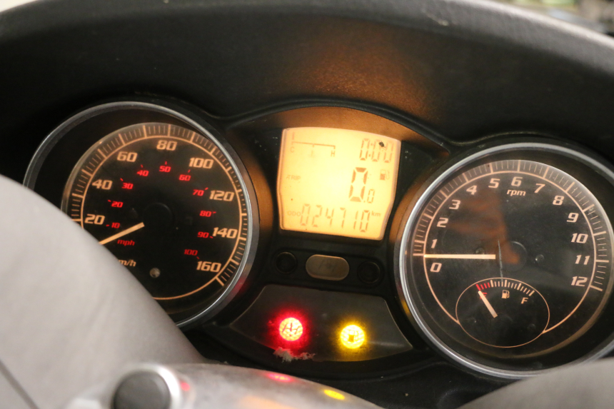 photo de COMPTEUR  PIAGGIO MP3 LT 300 (2010 - 2016) - Détail de la pièce