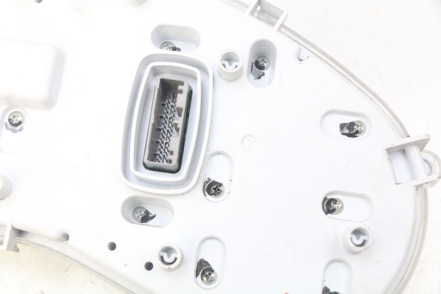 photo de COMPTEUR  PIAGGIO MP3 500 (2014 - 2017) - Points de fixation
