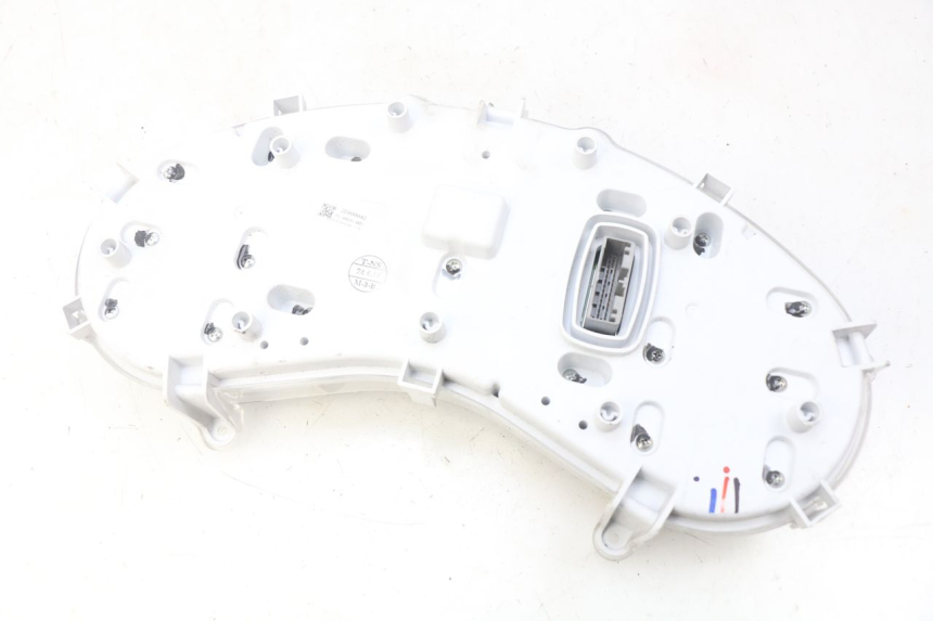 photo de COMPTEUR  PIAGGIO MP3 500 (2014 - 2017) - État de surface