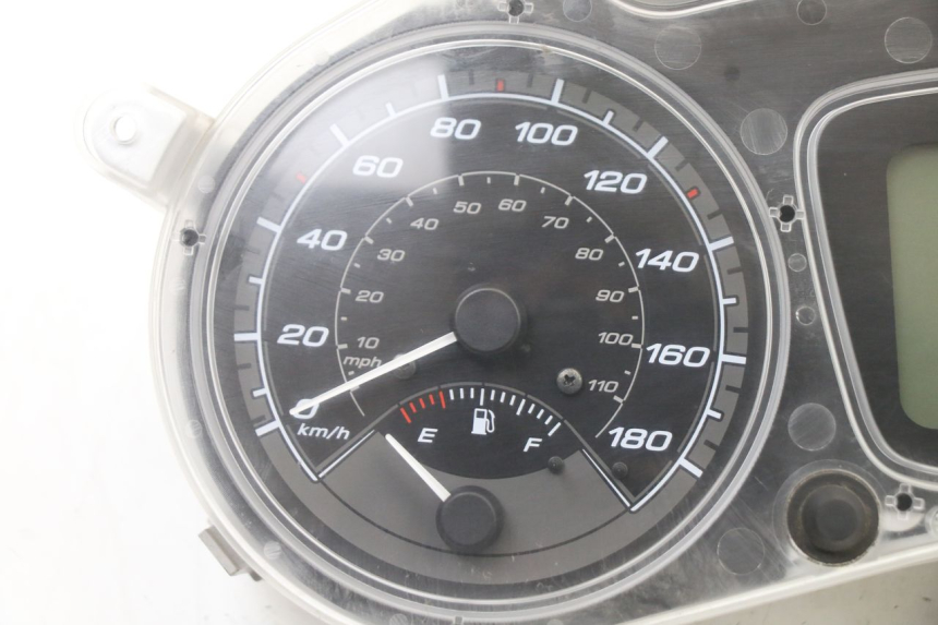 photo de COMPTEUR  PIAGGIO MP3 500 (2014 - 2017) - Détail de la pièce