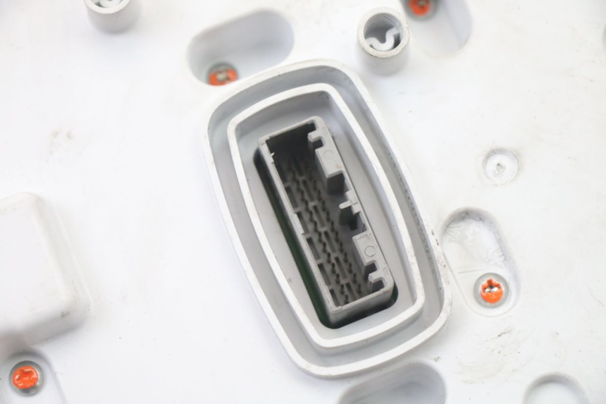photo de COMPTEUR  PIAGGIO MP3 500 (2014 - 2017) - État de surface