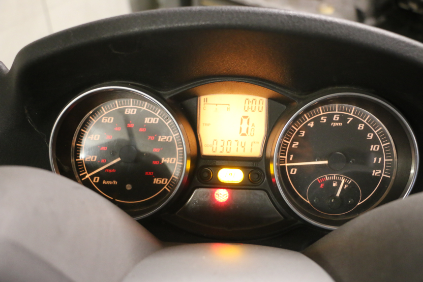 photo de COMPTEUR PIAGGIO MP3 125 (2006 - 2014)