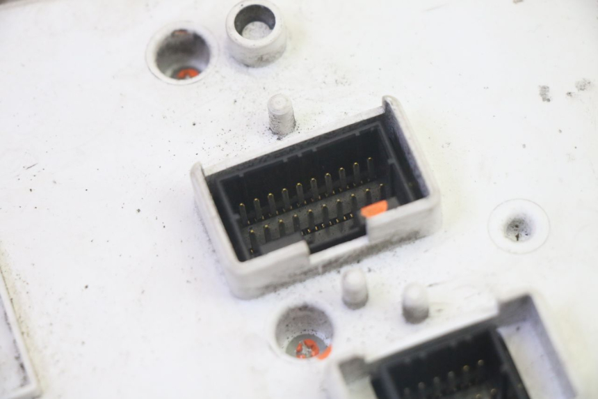 photo de COMPTEUR PIAGGIO MP3 125 (2006 - 2014)