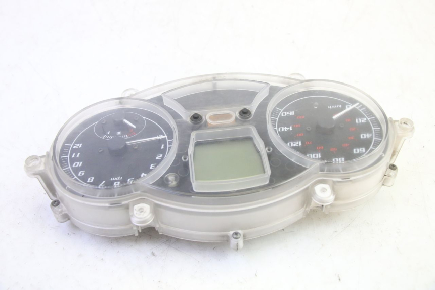 photo de COMPTEUR  PIAGGIO MP3 RL 250 (2007 - 2010) - État de surface