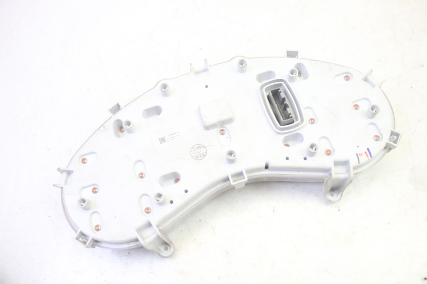 photo de COMPTEUR  PIAGGIO MP3 500 (2016 - 2018) - Marquages et références