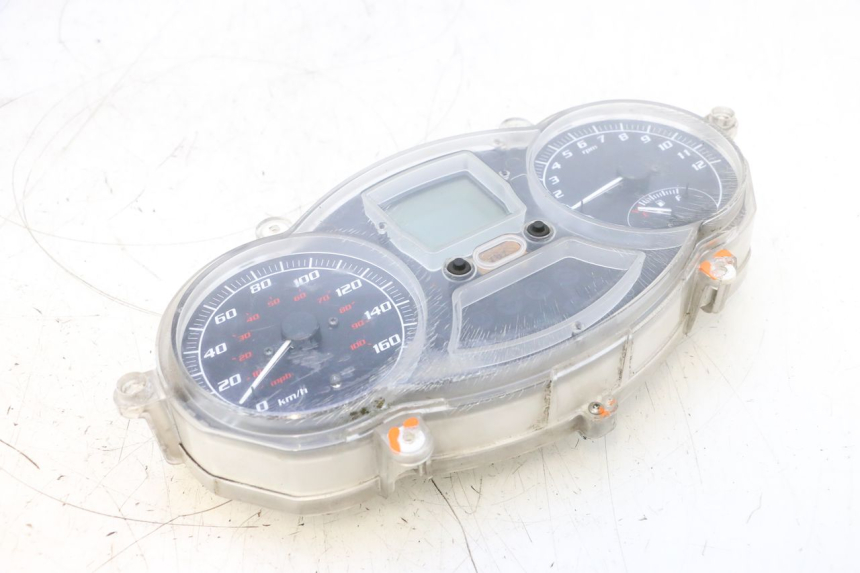 photo de COMPTEUR  PIAGGIO MP3 RL 250 (2006 - 2010) - Zoom composants