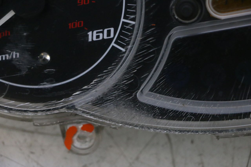 photo de COMPTEUR  PIAGGIO MP3 RL 250 (2006 - 2010) - Détail de la pièce