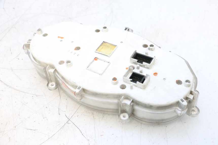 photo de COMPTEUR  PIAGGIO MP3 RL 250 (2006 - 2010) - Autre angle de vue