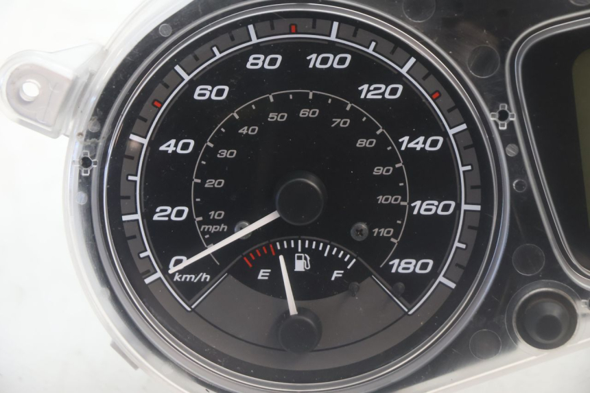 photo de COMPTEUR  PIAGGIO MP3 500 (2016 - 2018) - Détail de la pièce