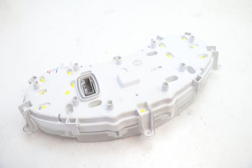 photo de COMPTEUR  PIAGGIO MP3 500 (2016 - 2018) - Détails caractéristiques