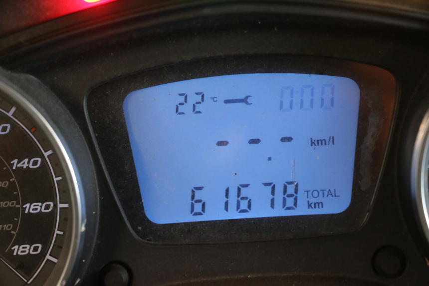 photo de COMPTEUR  PIAGGIO MP3 500 (2016 - 2018) - Marquages et références