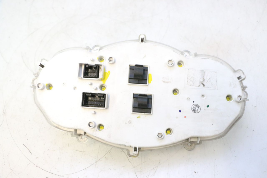 photo de COMPTEUR  PIAGGIO MP3 500 (2011 - 2015) - Vue rapprochée