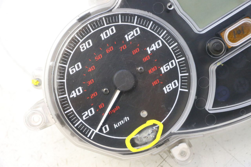 photo de COMPTEUR  PIAGGIO MP3 500 (2011 - 2015) - Focus structure