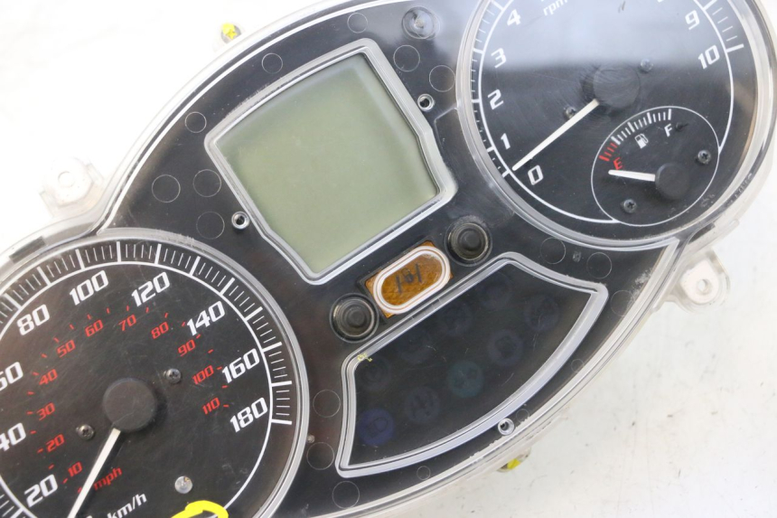 photo de COMPTEUR  PIAGGIO MP3 500 (2011 - 2015) - Angle alternatif