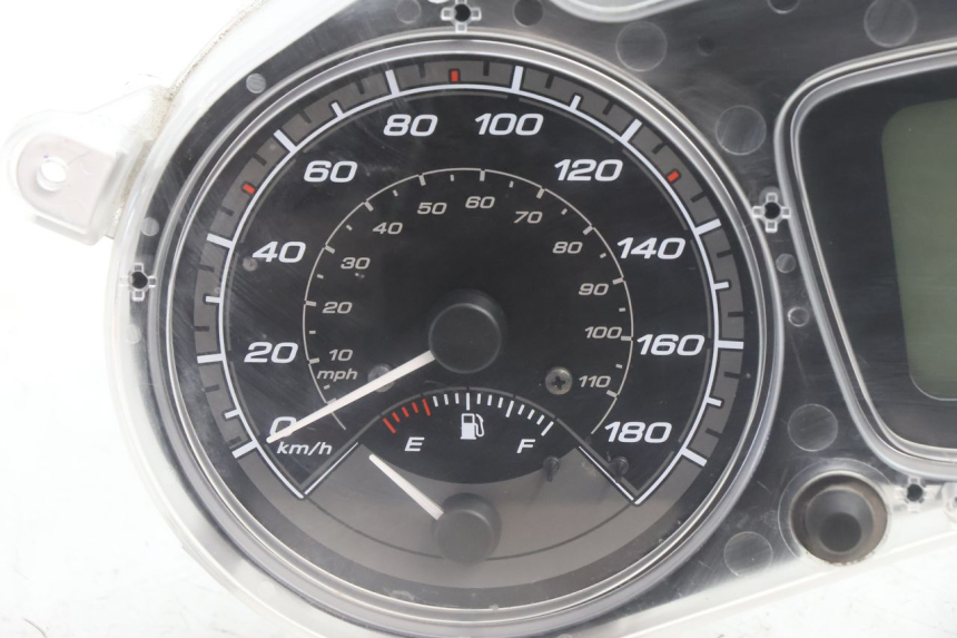photo de COMPTEUR  PIAGGIO MP3 500 (2016 - 2018) - Zoom état d’usage