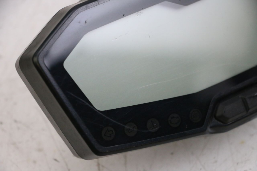 photo de COMPTEUR  YAMAHA MT-07 MT07 ABS 700 (2018 - 2020) - Gros plan technique