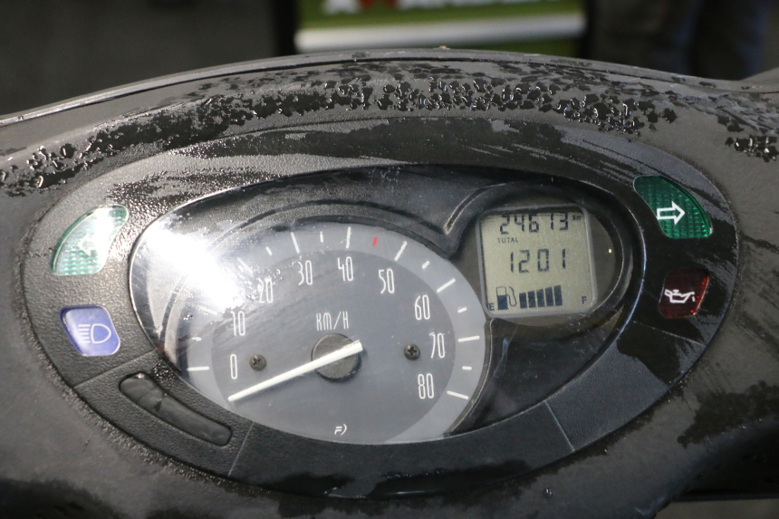photo de COMPTEUR  YAMAHA NEO'S NEOS 2T 50 (1998 - 2007) - Zoom état d’usage