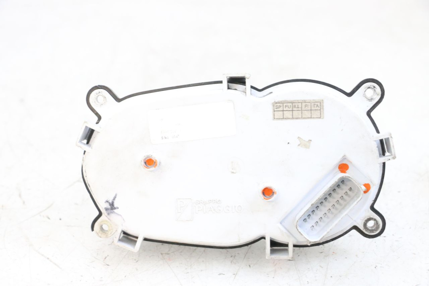 photo de COMPTEUR PIAGGIO NEW TYPHOON 50 (2018 - 2021) - Gros plan technique