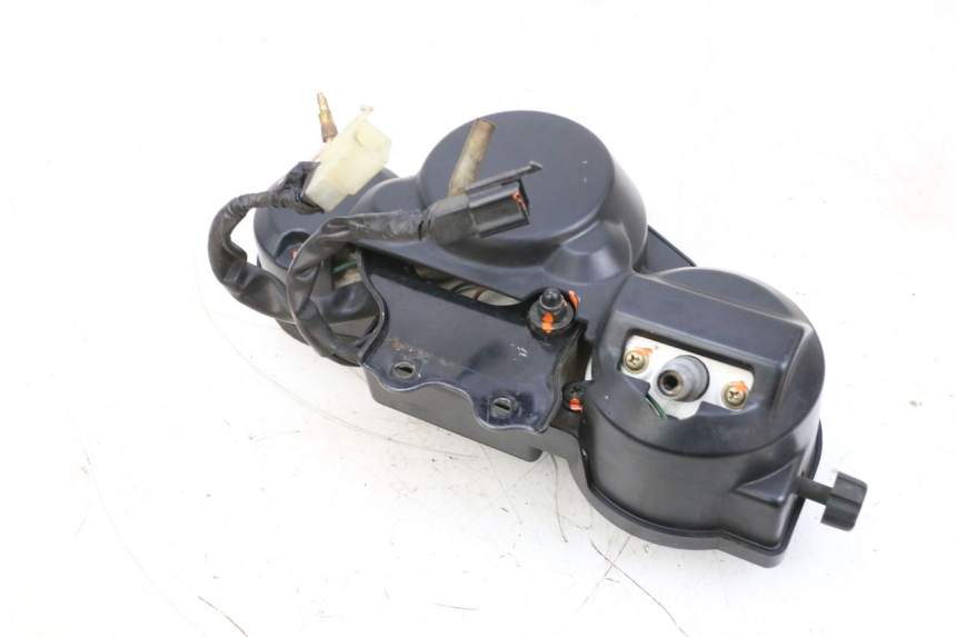 photo de COMPTEUR  HONDA NSR R 125 (1994 - 2003) - Gros plan technique