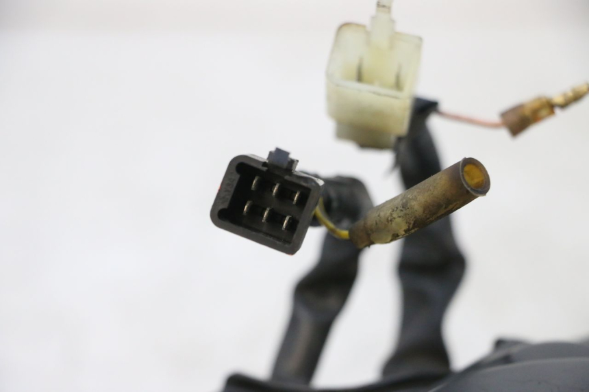 photo de COMPTEUR  HONDA NSR R 125 (1994 - 2003) - Points de fixation