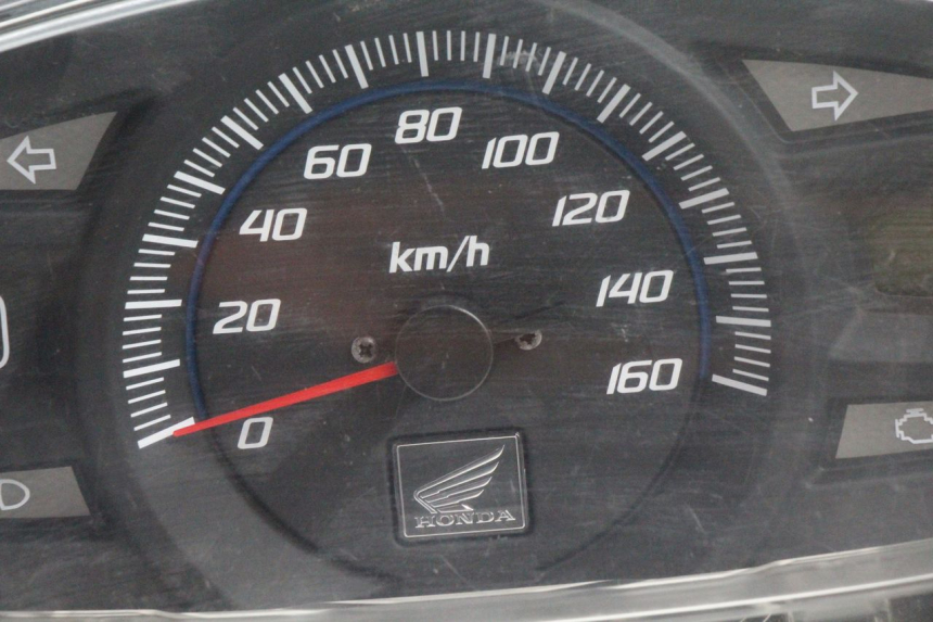 photo de COMPTEUR  HONDA PCX (JF28) 125 (2009 - 2011) - Zoom état d’usage