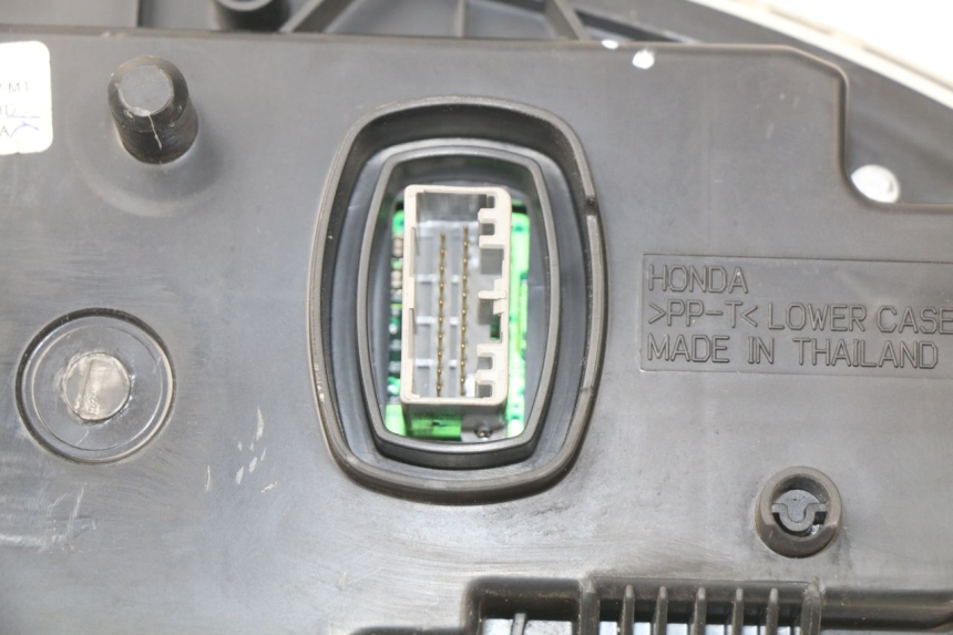 photo de COMPTEUR HONDA PCX (JF47) 125 (2012 - 2013) - Points de fixation