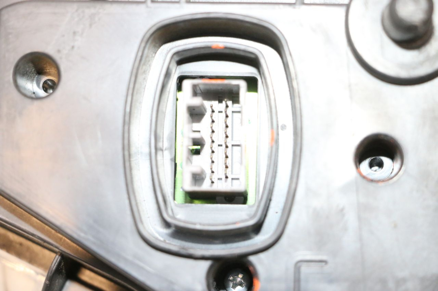 photo de COMPTEUR  HONDA PCX (JF57/JF64) 125 (2014 - 2018) - État de surface